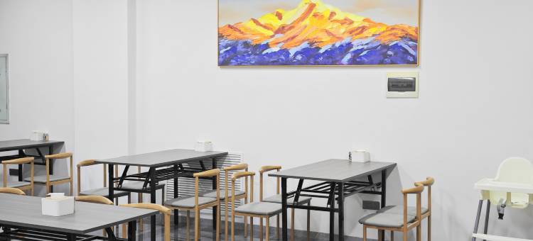 伊春嘉山秀水精品酒店(东升路店)图片