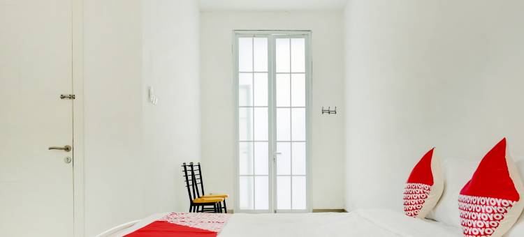 Hotel O Golden White House Near Mall Panakkukang图片