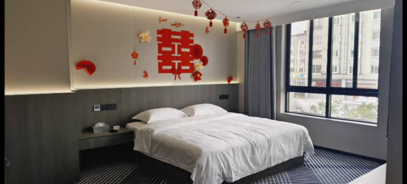 鸿富大酒店图片