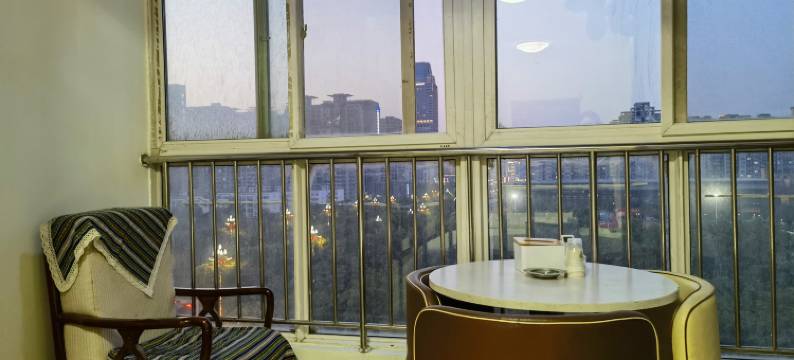 三秦青年公寓(文景路店)图片