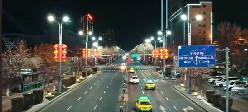 汇泉丽都酒店(奎屯友好商场红旗小吃街店)图片