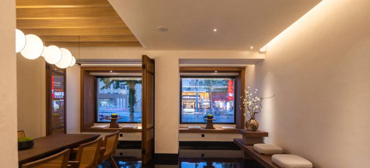 云漾轻奢酒店(沈阳盛京医院工业展览馆地铁站店)图片