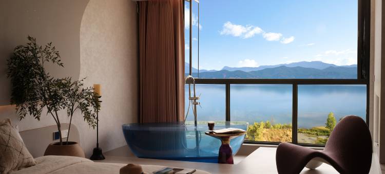 泸沽湖观山海·湖畔度假酒店(蒗放码头店)图片