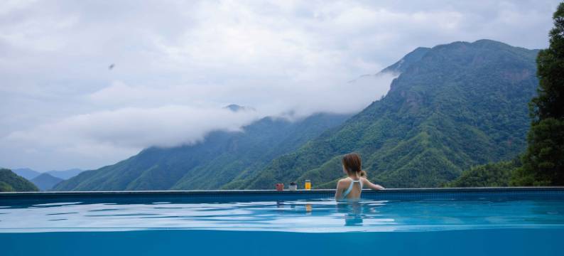 云海YUNHAI·峡谷景观民宿村落图片