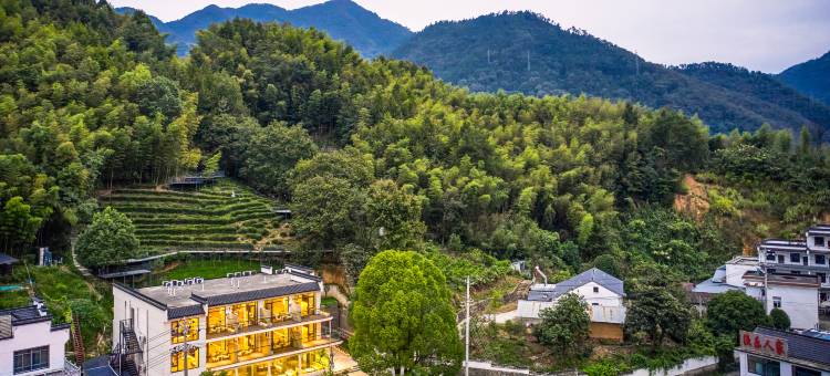 黄山山水度假酒店(太平湖风景区店)图片