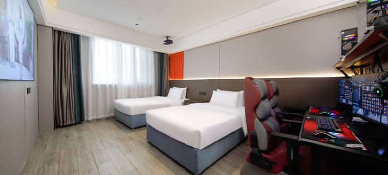 次元电竞酒店(桐庐富春江店)图片