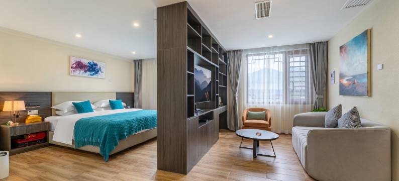 安夷郡·艺术度假美宿(镇远古城新大桥店)图片