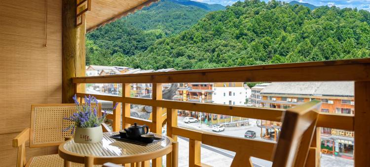 神农架依山小楼民宿(大九湖坪阡古镇店)图片