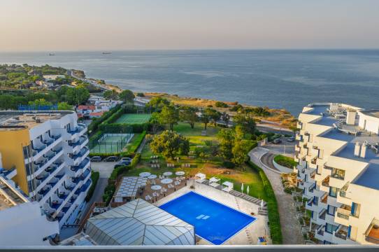 佩坦纳卡斯凯斯公寓酒店和会议中心(Hotel Pestana Cascais Ocean & Conference Aparthotel)