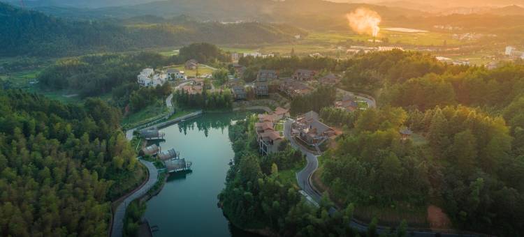 资溪冠合芳草地度假酒店图片