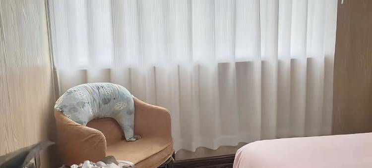 怡帆风顺酒店(临夏市中心广场八坊十三巷店)图片