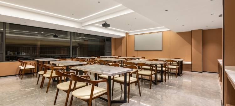 阳朔花美时酒店(兴坪古镇20元人民币景区店)图片