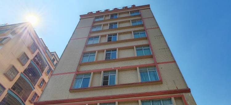 阳春炜富商务酒店图片