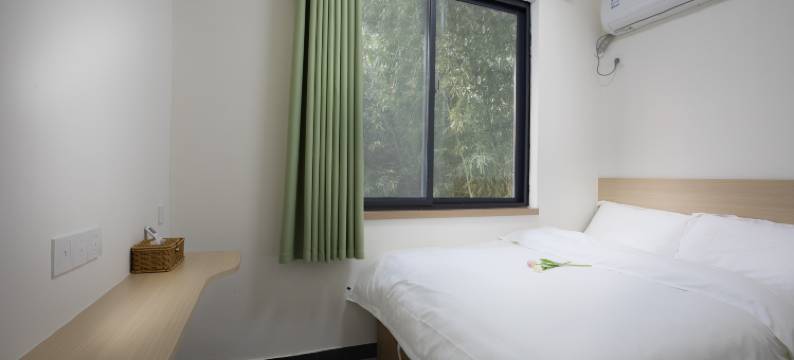 竹雨民宿(开封万岁山武侠城宋都皇城旅游度假区店)图片