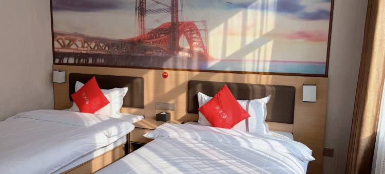 骏怡酒店(南部乐群美食街店)图片