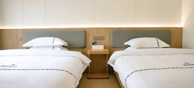 峨眉山金山饭店(雷洞坪车站店)图片