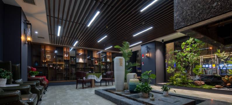 平凉丽晶酒店图片