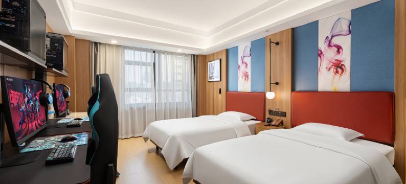 雷神电竞酒店(岳阳楼步行街店)图片