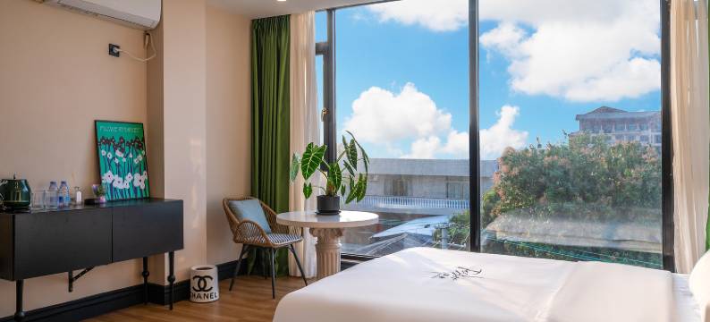 涠洲岛一生所爱法式民宿(西角码头店)图片