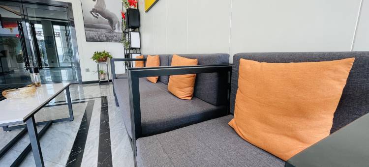 骏怡连锁酒店(安康天一城市广场店)图片