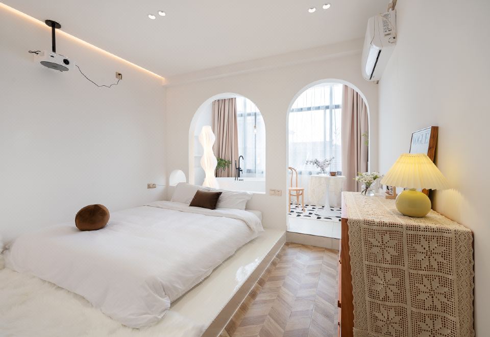 Muyanxi Hostel (Shanghai International Resort) Hotel Overview