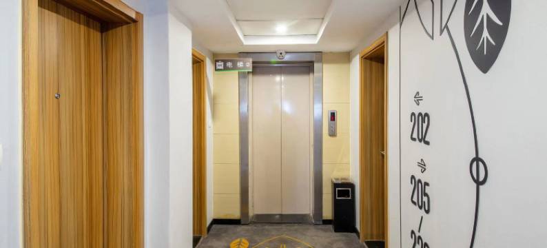 Hotel遇见轻奢酒店(徐水二中火车站店)图片