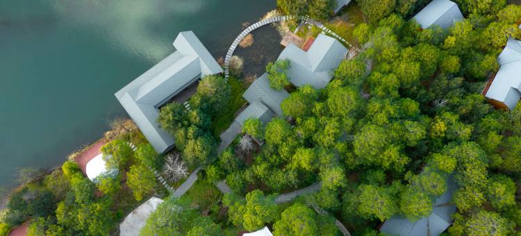 东巴谷丨日照金山·森林秘境·星空木屋度假酒店图片