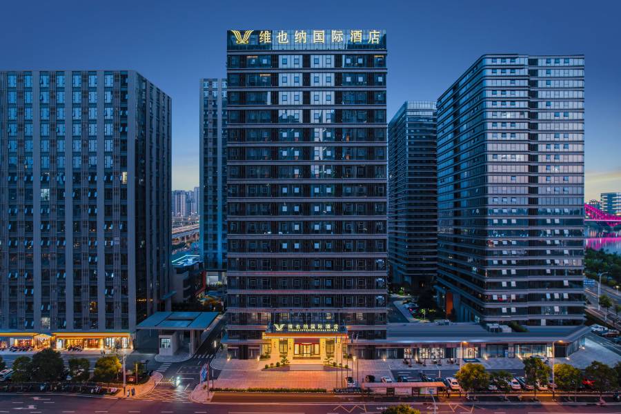 維也納國際酒店(贛州CBD萬象城中央公園店)