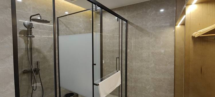 阿坝县比弗利酒店图片