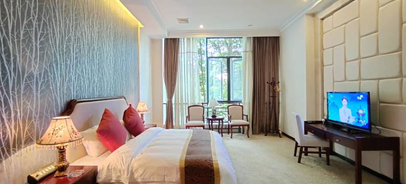 青城山云杉绿洲汤泉酒店图片