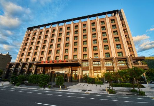 知本芙俪渡假酒店外景图