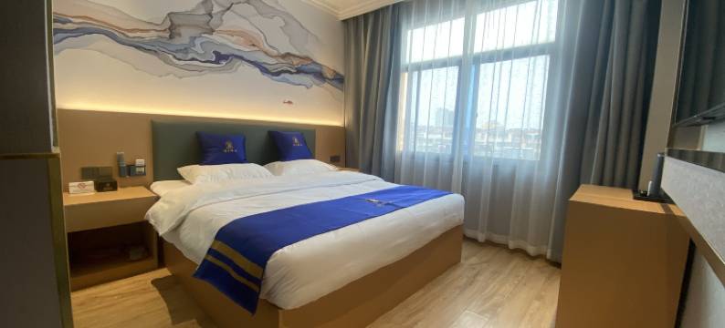 速8精选酒店(连云港高铁站美食步行街店)图片