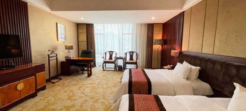 黄金国际假日酒店(普宁池尾高速收费站店)图片