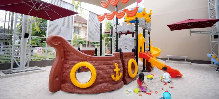 日惹伊斯特帕克酒店(Eastparc Hotel Yogyakarta)图片