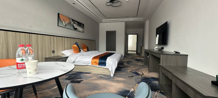 丁青布迦雪山宾馆图片