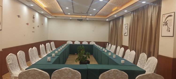 科左后旗博王大酒店(甘旗卡火车站汽车站店)图片