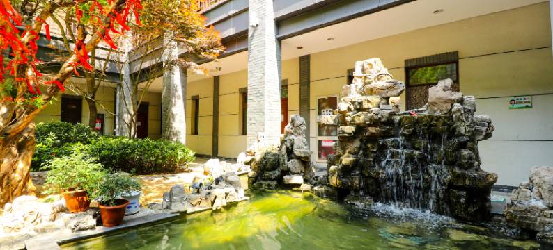 艺龙安云酒店(烟台蓬莱阁海水浴场店)图片