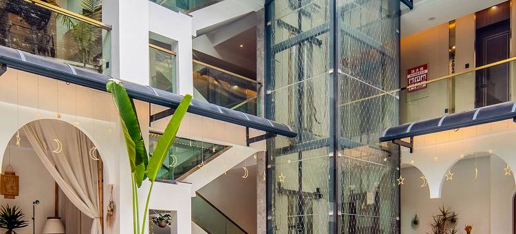 西双版纳天美殊轻奢酒店(告庄西双景星光夜市店)图片