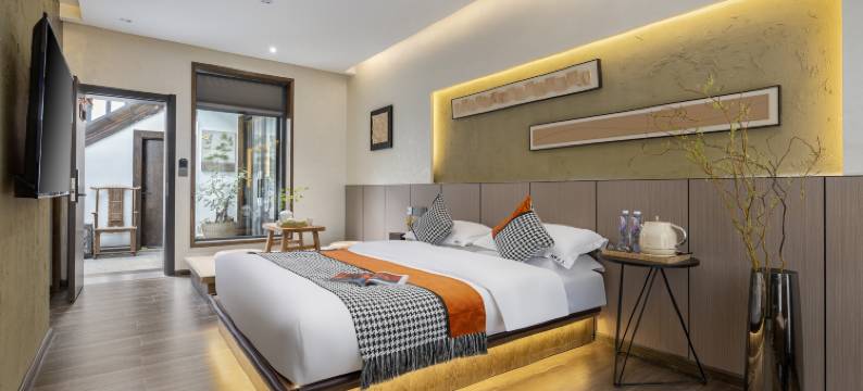 陌野云上·花园庭院客栈(丽江古城四方街店)图片