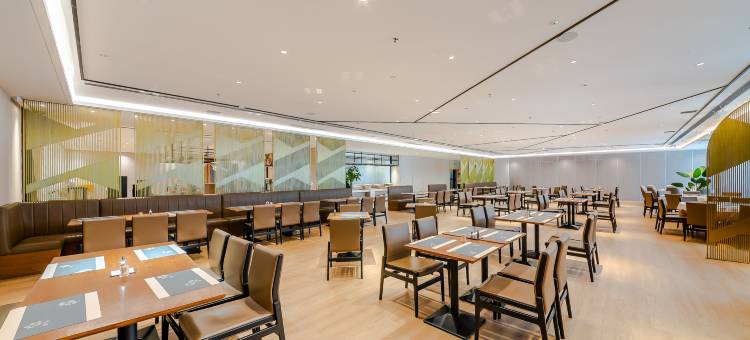 米奥米亲子酒店(青岛五四广场延安三路地铁站店)图片