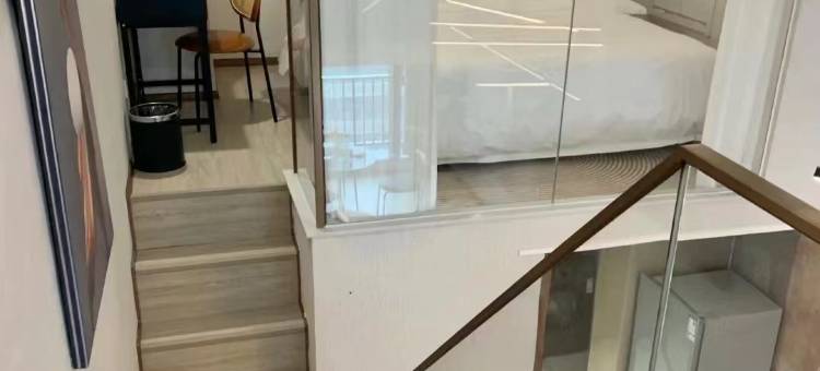 深圳揽海听风轻奢服务酒店公寓(万科广场吉祥地铁站店)图片