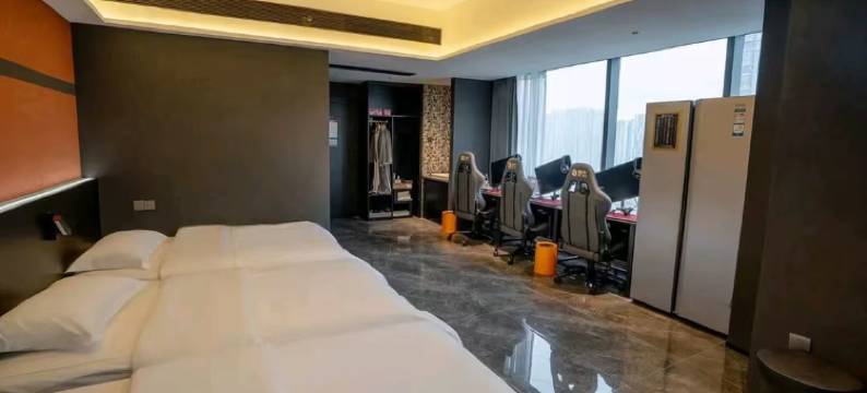 迪卡电竞酒店(驻马店天中环球港店)图片