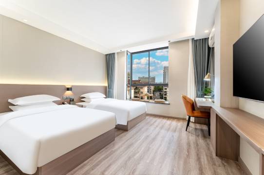 雅乐居酒店(金华市政府世贸城市广场店)