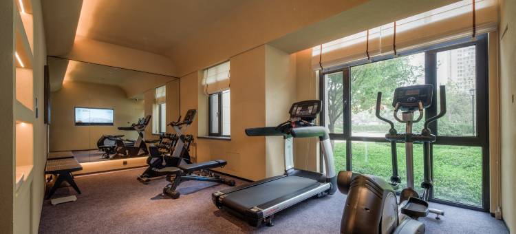 大连红星海滨海公路亚朵酒店图片