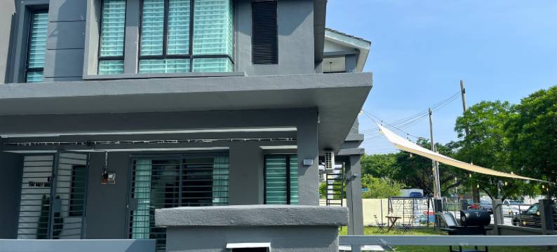 Corner House Puchong 18 pax BBQ Kid Friendly图片