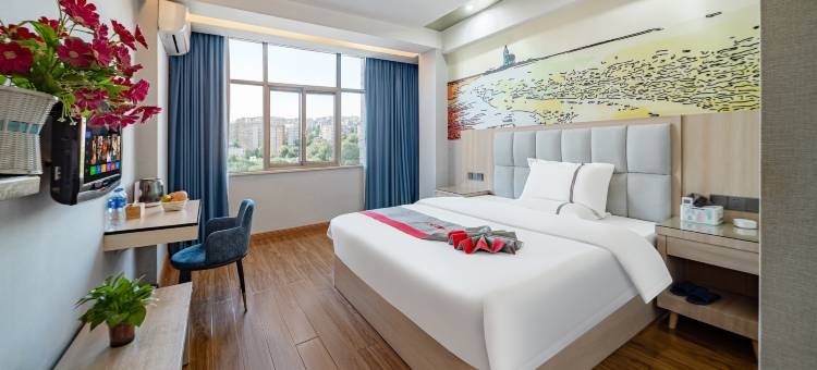 季朵酒店(洞口汽车总站店)图片