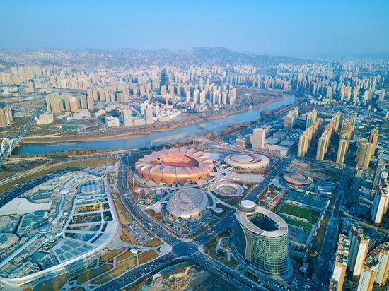 蔚徕酒店(兰州万达茂奥体中心地铁站店)