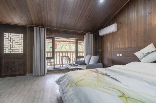 林韵·270°环景泳池度假美宿(三清山港首索道店)图片