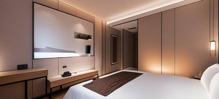 乐宿·橙子影院酒店(滕王阁八一馆地铁站店)图片