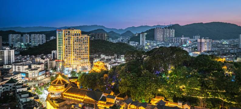 兴义国龙雅阁大酒店(穿云洞公园荷花巷步行街店)图片